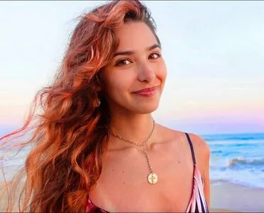 ASMR Glow OnlyFans Leaked Free Thumbnail Picture - #FxLmt5sceV