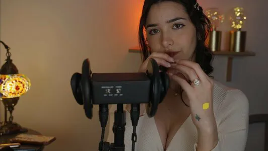 ASMR Glow OnlyFans Leaked Free Thumbnail Picture - #IoAqPATTtm