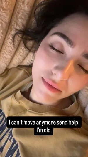 ASMR Glow OnlyFans Leaked Free Thumbnail Picture - #KDGulayDnl