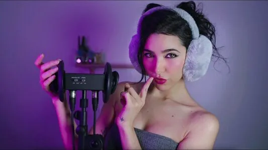 ASMR Glow OnlyFans Leaked Free Thumbnail Picture - #PvYMvzKRvM