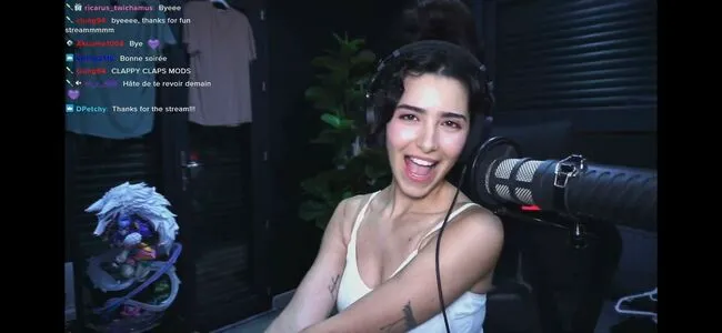 ASMR Glow OnlyFans Leaked Free Thumbnail Picture - #X6HPov2Wzb