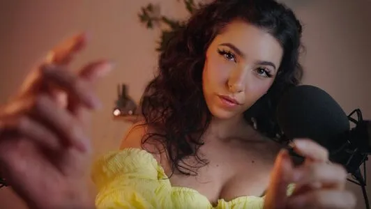 ASMR Glow OnlyFans Leaked Free Thumbnail Picture - #dyvrXnwqOD