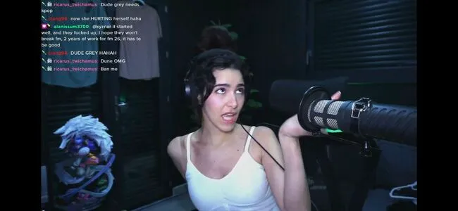 ASMR Glow OnlyFans Leaked Free Thumbnail Picture - #v2Pjh7pHEt