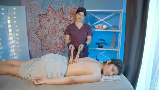 ASMR Massage OnlyFans Leaked Free Thumbnail Picture - #lk2NY8pqR5