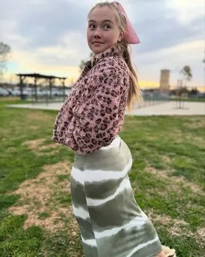 Asmrlia OnlyFans Leaked Free Thumbnail Picture - #s7JLJg52lY