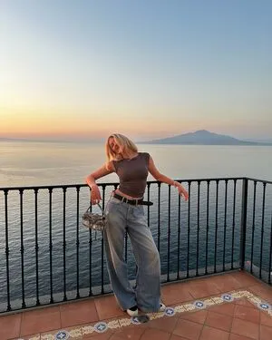 Astrid S OnlyFans Leaked Free Thumbnail Picture - #2E30eFeMJU