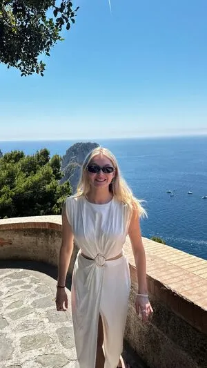 Astrid S OnlyFans Leaked Free Thumbnail Picture - #5rCKJEJMK8