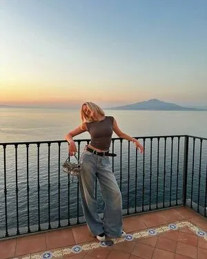 Astrid S OnlyFans Leaked Free Thumbnail Picture - #I2v0DpzsgJ