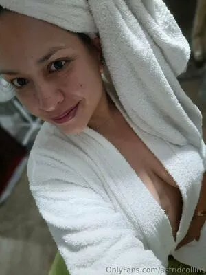 Astridcollins OnlyFans Leaked Free Thumbnail Picture - #4ugRXWCwIc