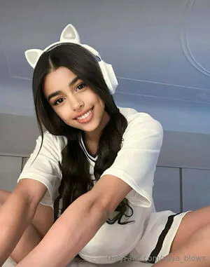 Asya Blows OnlyFans Leaked Free Thumbnail Picture - #LaBExj9NIk