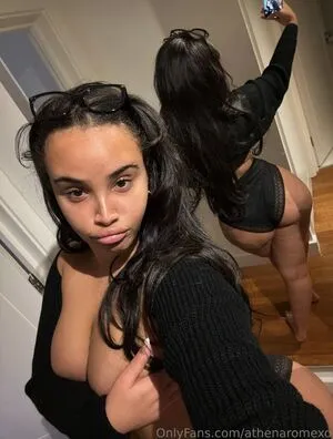 Athenaromexo OnlyFans Leaked Free Thumbnail Picture - #LN9ADac37F