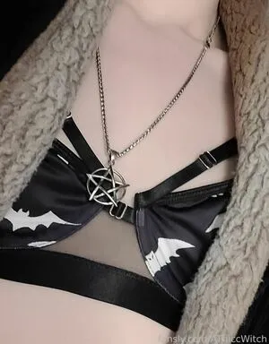 Athiccwitch OnlyFans Leaked Free Thumbnail Picture - #HveyWYMNqG