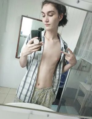 Athornyrosie OnlyFans Leaked Free Thumbnail Picture - #qSgg43cswy