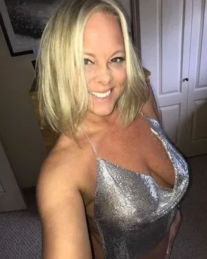 Atomicblonde68 OnlyFans Leaked Free Thumbnail Picture - #dKLBAby3b0