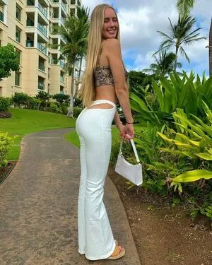 Aubrey Chesna OnlyFans Leaked Free Thumbnail Picture - #FhL6Oa4udF