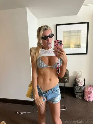 Aubreykate OnlyFans Leaked Free Thumbnail Picture - #DlwduVCec1