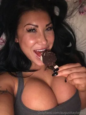 August Taylor OnlyFans Leaked Free Thumbnail Picture - #tYoIowhiUu