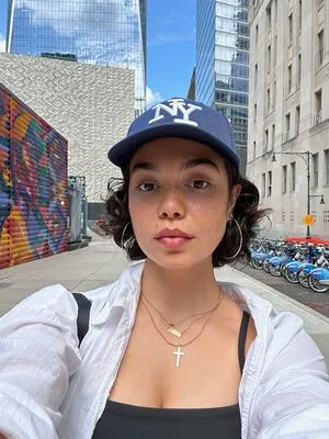 Aulii Cravalho OnlyFans Leaked Free Thumbnail Picture - #QnRbTVWFDx
