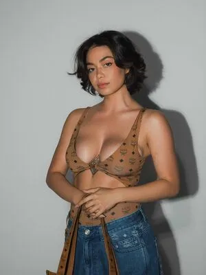 Aulii Cravalho OnlyFans Leaked Free Thumbnail Picture - #i5R1xMdM33