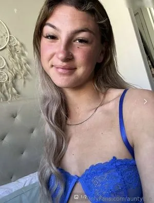 Auntybre OnlyFans Leaked Free Thumbnail Picture - #1E8AmGJYgt