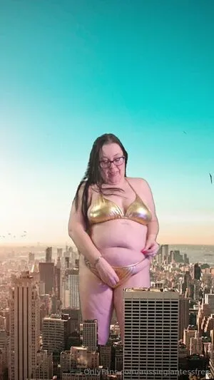 Aussiegiantessfree OnlyFans Leaked Free Thumbnail Picture - #4qdaXgMdb2