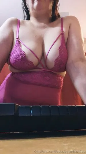 Aussiegiantessfree OnlyFans Leaked Free Thumbnail Picture - #uK1z7ItaW3