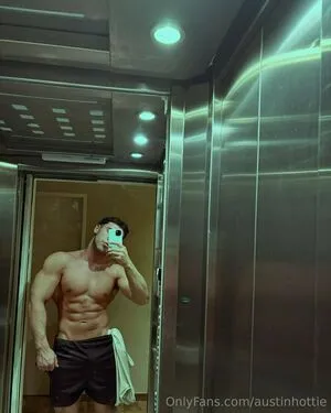 Austinhottie OnlyFans Leaked Free Thumbnail Picture - #5wCX3Mlx3i