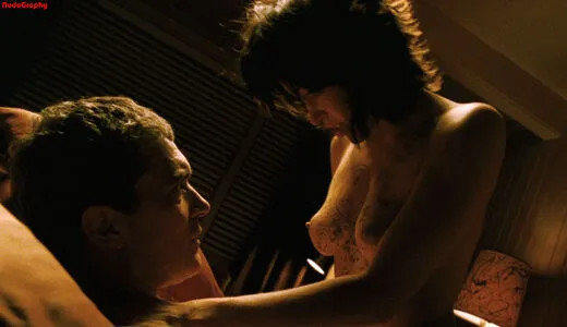 Autumn Reeser OnlyFans Leaked Free Thumbnail Picture - #34bp8sg80V