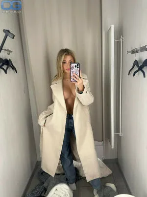 Autumn Ren OnlyFans Leaked Free Thumbnail Picture - #GJ09AnhPak