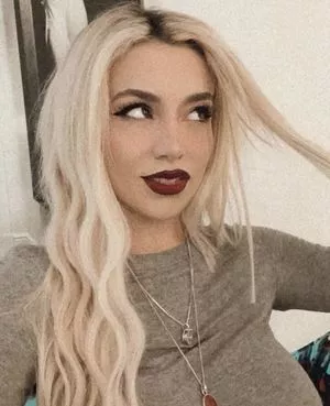 Ava Max OnlyFans Leaked Free Thumbnail Picture - #07cbcataY6