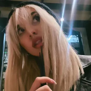 Ava Max OnlyFans Leaked Free Thumbnail Picture - #0VTiEWK15J