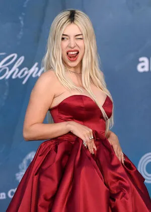 Ava Max OnlyFans Leaked Free Thumbnail Picture - #14BH38HzHp