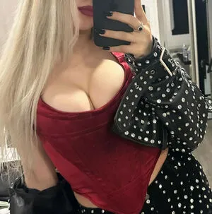 Ava Max OnlyFans Leaked Free Thumbnail Picture - #1n7mpRvtg3