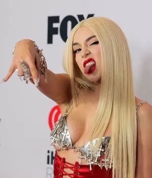 Ava Max OnlyFans Leaked Free Thumbnail Picture - #2Ag6qTe9xN