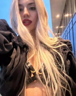 Ava Max OnlyFans Leaked Free Thumbnail Picture - #2HdmOOKAlU