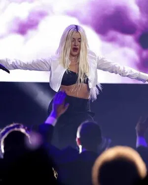 Ava Max OnlyFans Leaked Free Thumbnail Picture - #3Iu41iP9Va