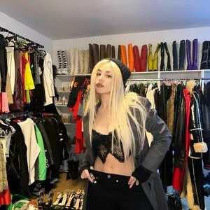 Ava Max OnlyFans Leaked Free Thumbnail Picture - #4NhN8OIfcc