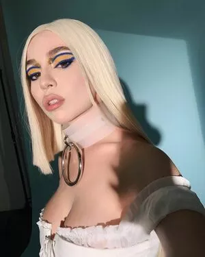 Ava Max OnlyFans Leaked Free Thumbnail Picture - #4hFEihK56J