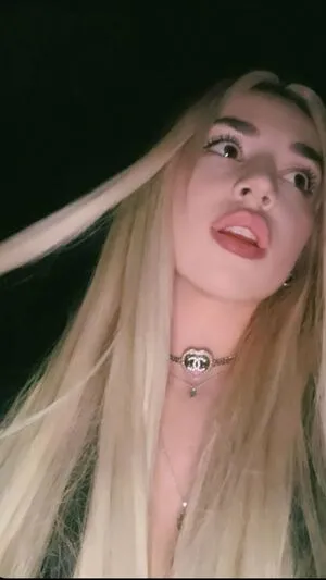 Ava Max OnlyFans Leaked Free Thumbnail Picture - #4zcQ9bNfDz