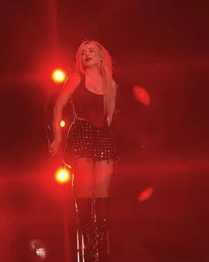 Ava Max OnlyFans Leaked Free Thumbnail Picture - #81Yx5jjgM9
