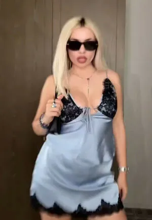 Ava Max OnlyFans Leaked Free Thumbnail Picture - #8PsW7Fr5jA