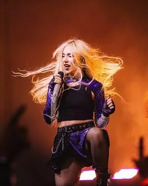 Ava Max OnlyFans Leaked Free Thumbnail Picture - #8ZCwAUuj2N