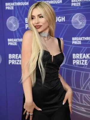 Ava Max OnlyFans Leaked Free Thumbnail Picture - #8aoX9vIYlb