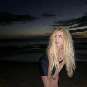 Ava Max OnlyFans Leaked Free Thumbnail Picture - #8auaGzhBT5