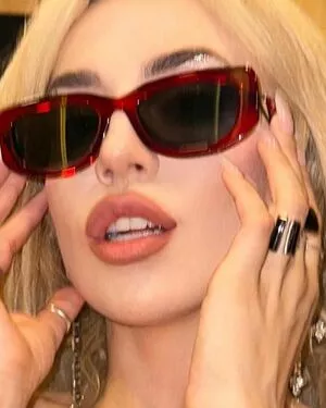 Ava Max OnlyFans Leaked Free Thumbnail Picture - #94fG3MvK0A