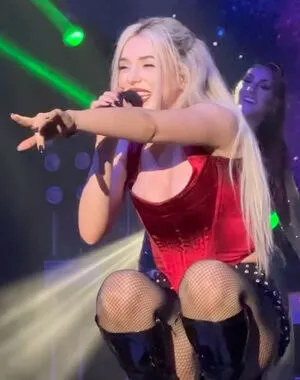 Ava Max OnlyFans Leaked Free Thumbnail Picture - #9KKfbYNNj7