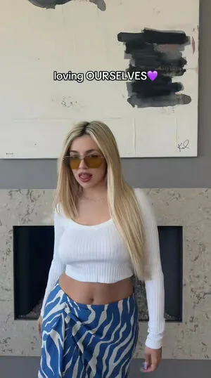 Ava Max OnlyFans Leaked Free Thumbnail Picture - #AIwyD3URJa