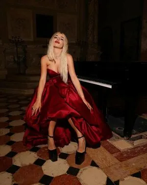 Ava Max OnlyFans Leaked Free Thumbnail Picture - #Aik7wvlRMd