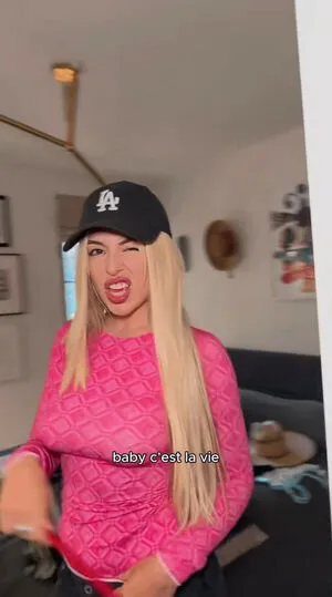 Ava Max OnlyFans Leaked Free Thumbnail Picture - #BKCeyWcDWs