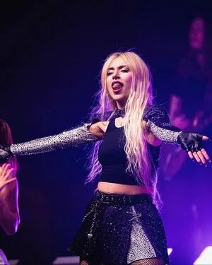 Ava Max OnlyFans Leaked Free Thumbnail Picture - #BaigCoJu32